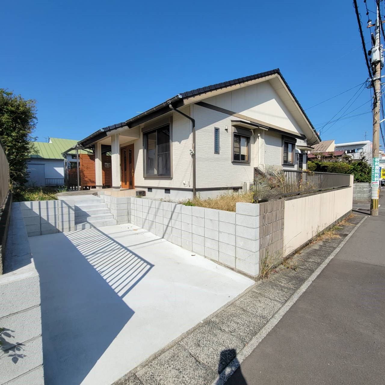 城ケ崎三丁目中古住宅物件